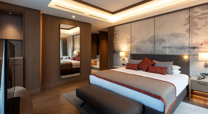 Grand Suite Room