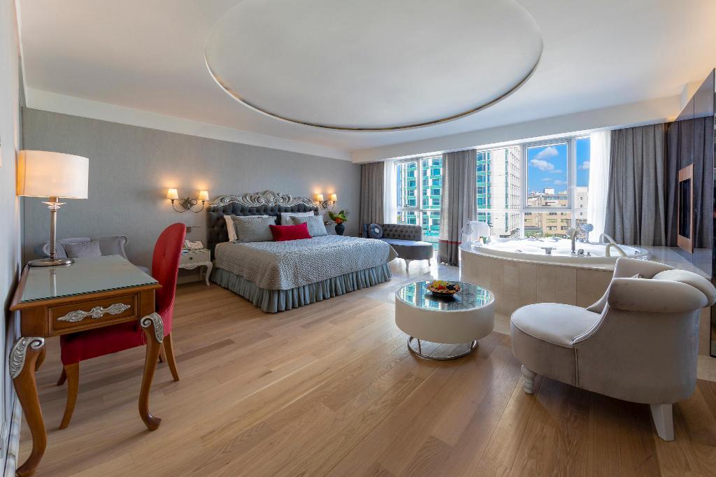 laxury suite