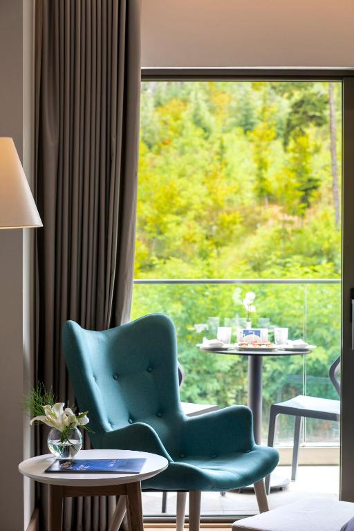 double or twin room with mountain view and balcony
