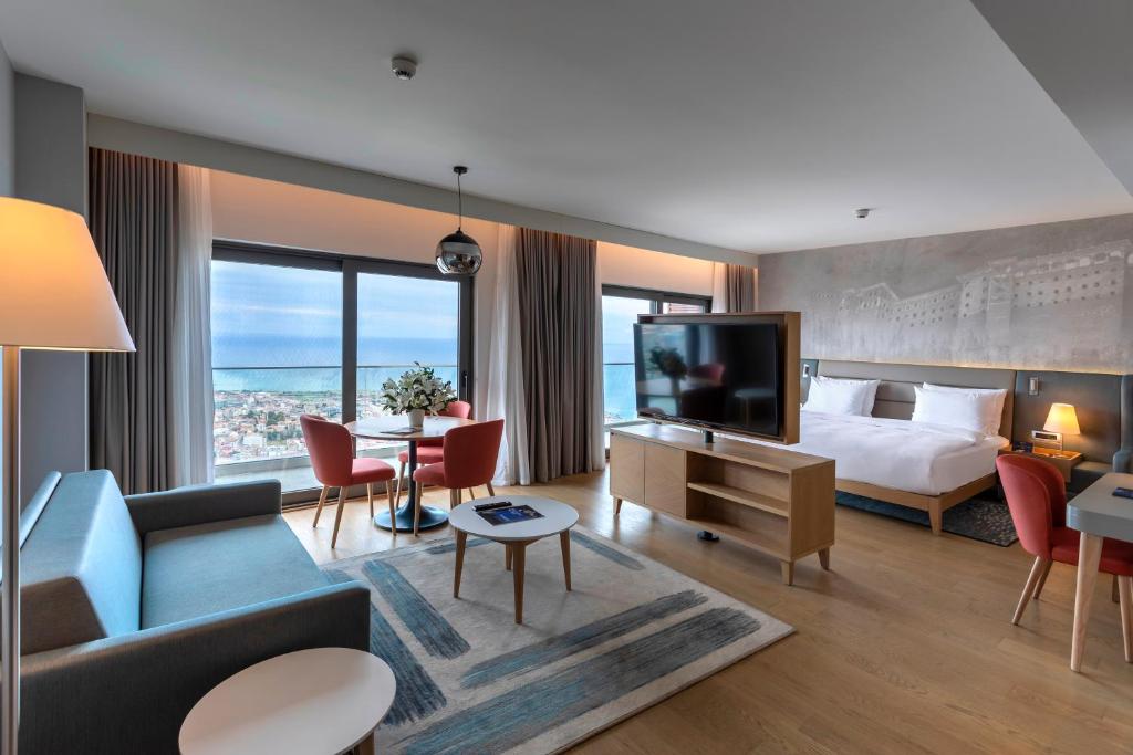 premium room with spa bath and sea view