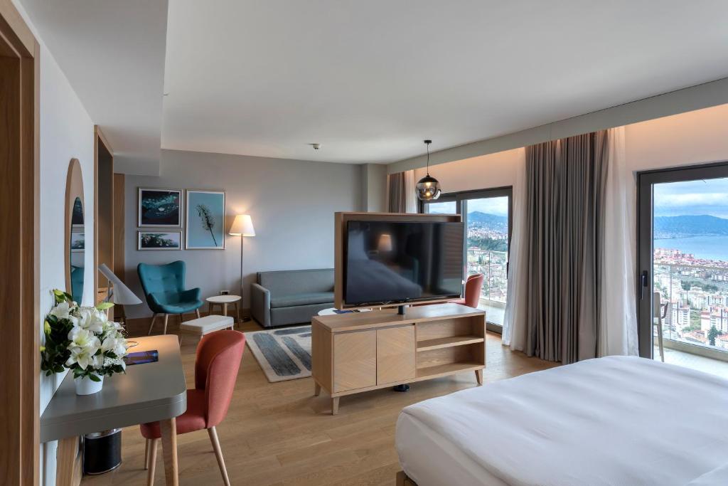 premium room with spa bath and sea view