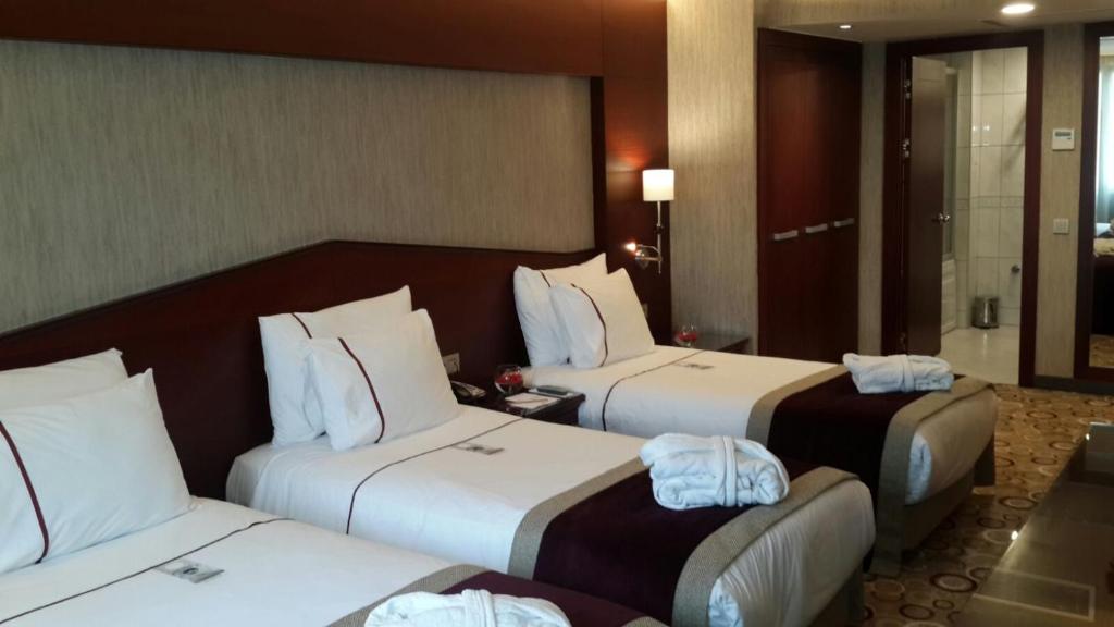 deluxe triple room