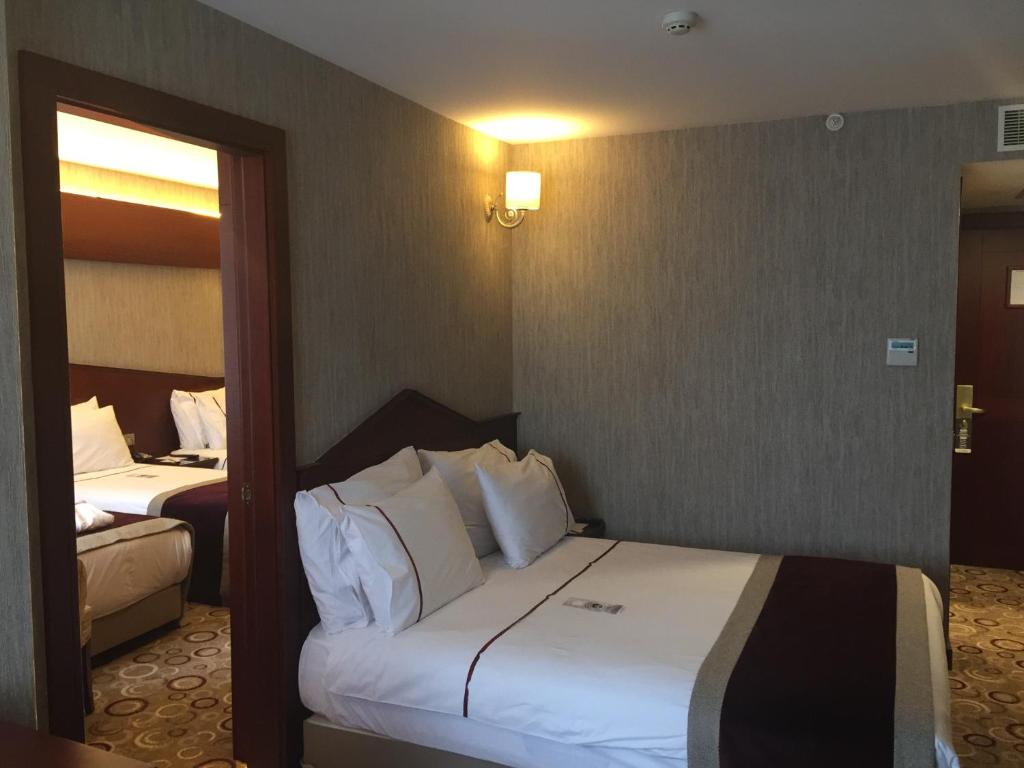 connected family room