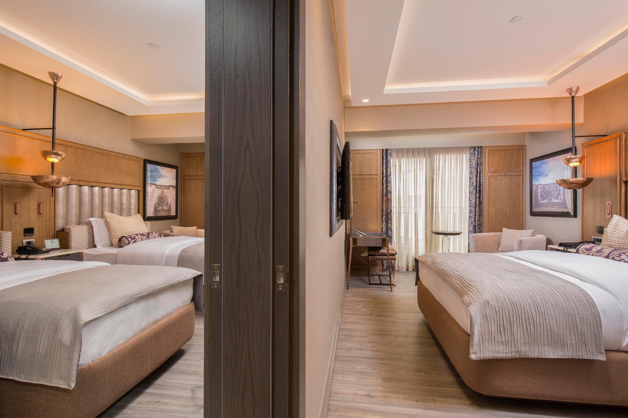 connecting room