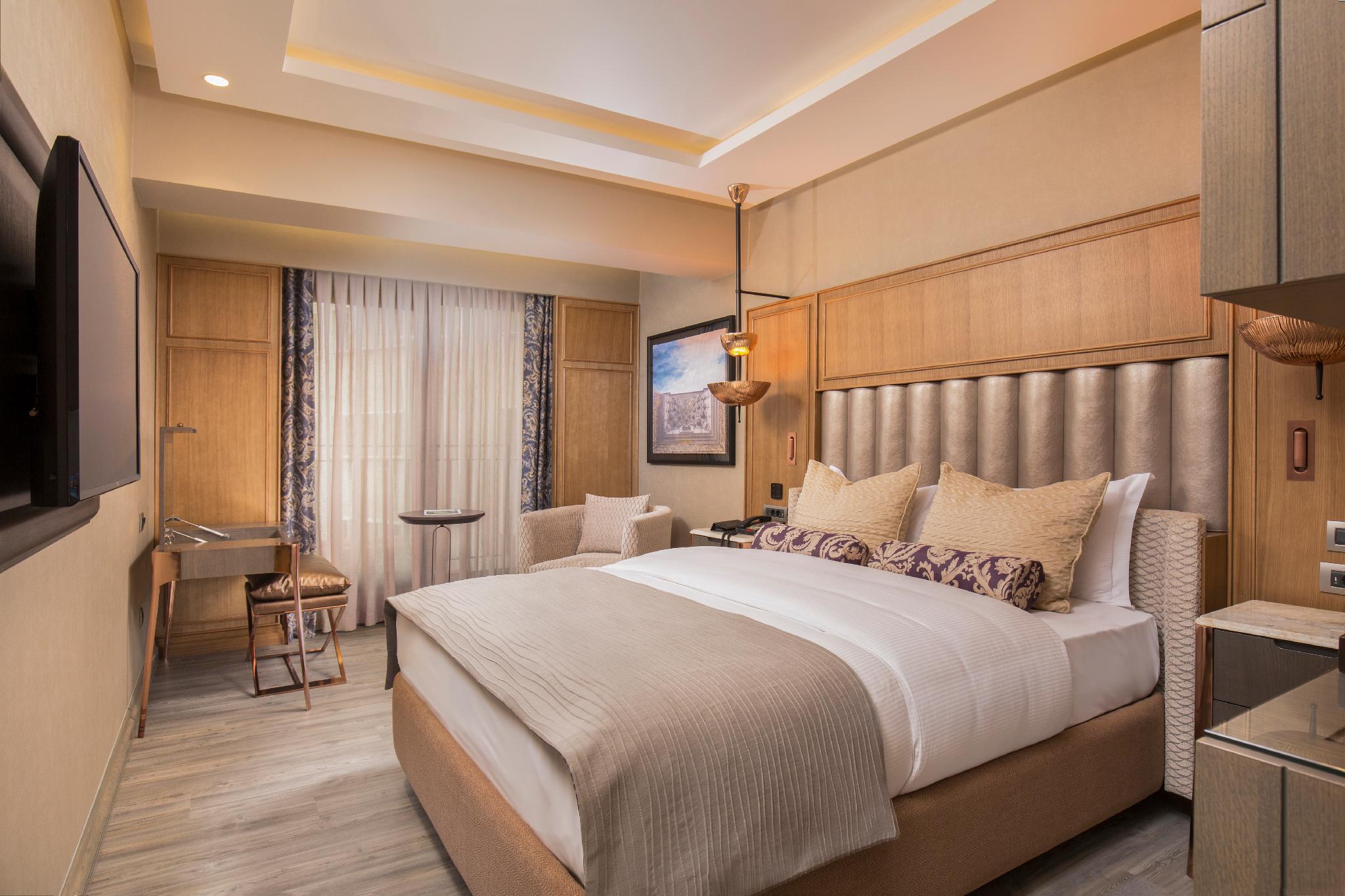 connecting room