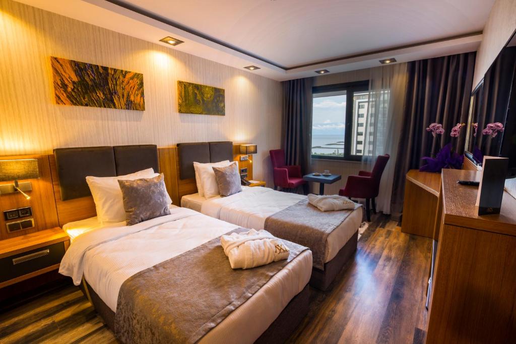 twin room with sea view