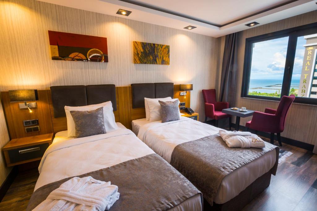 twin room with sea view