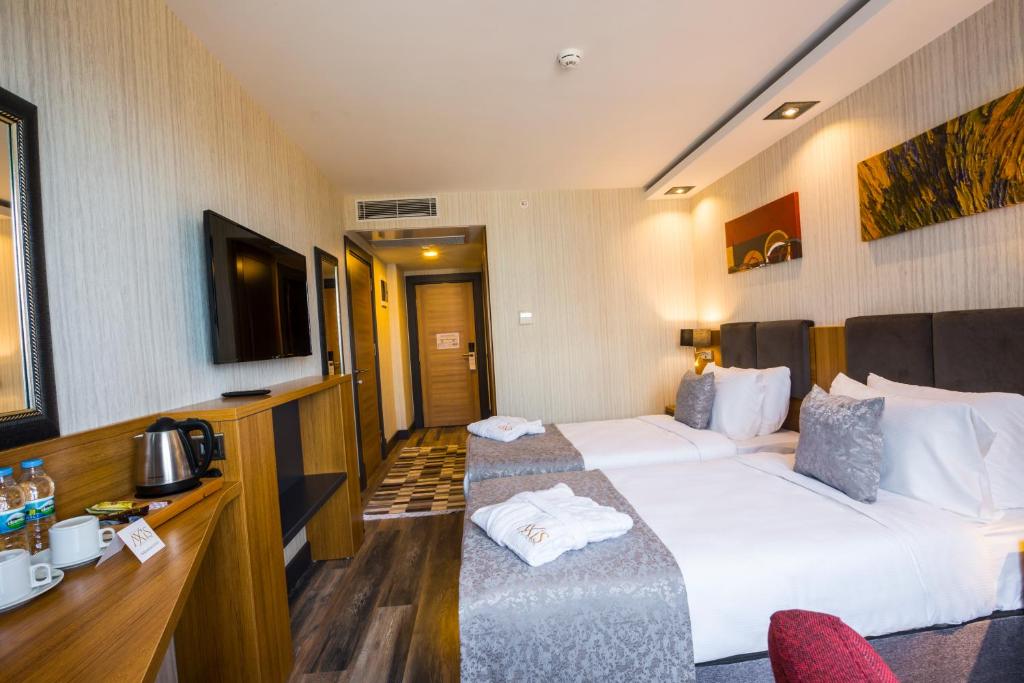 twin room with sea view