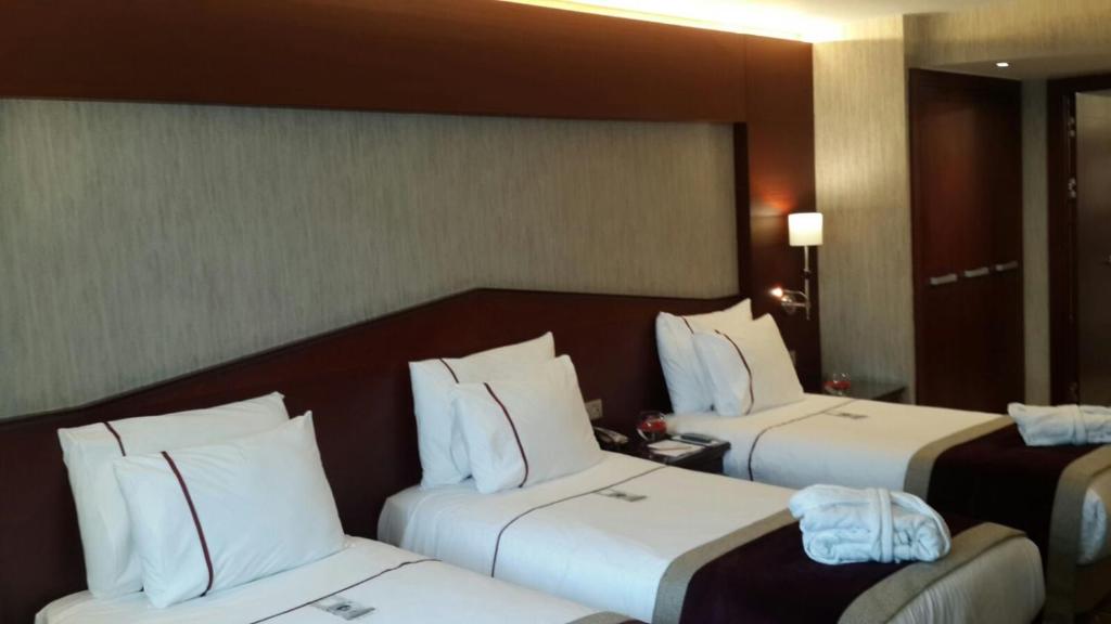deluxe triple room