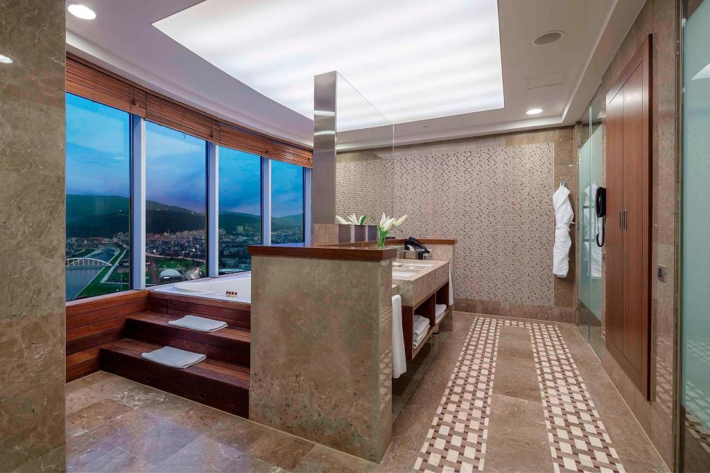 king suite , club level , 1 bedroom presidential suite , 1 king