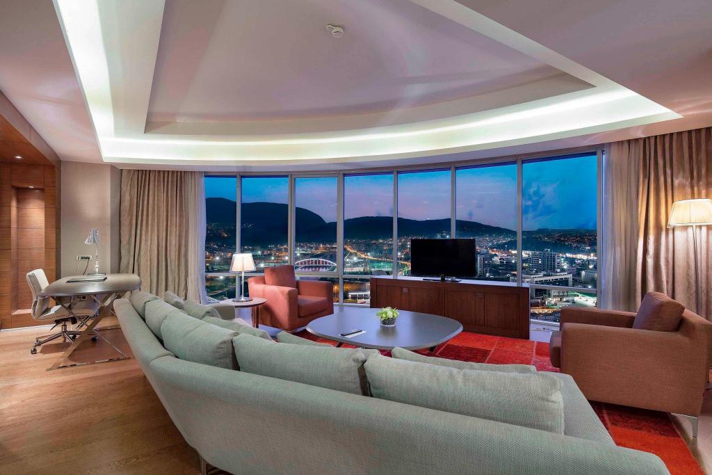 king suite , club level , 1 bedroom presidential suite , 1 king