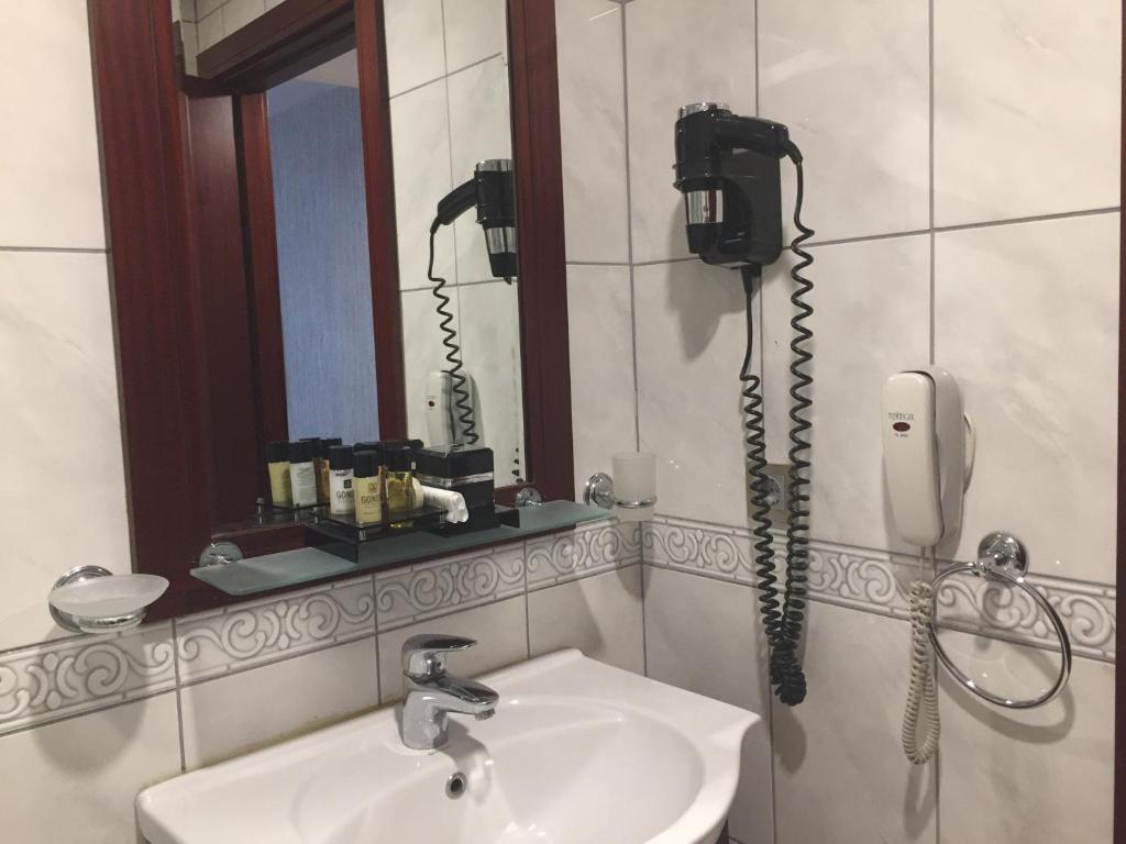 standard single room