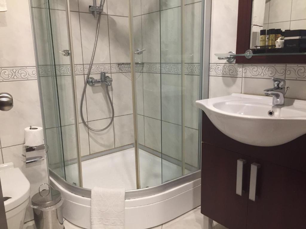standard single room