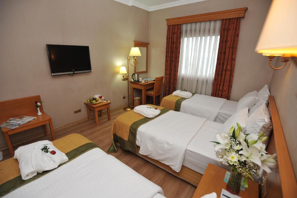 triple room with city view