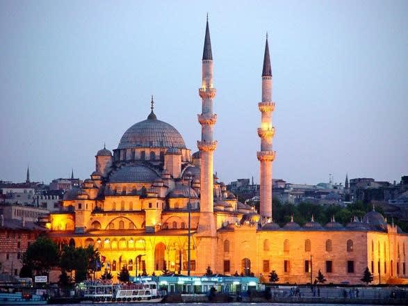 جامع امينونو الجديد في اسطنبول