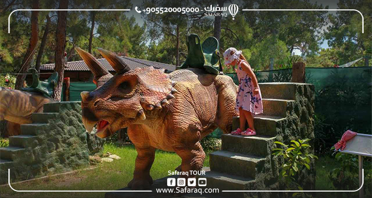 Kemer Dinosaur Park in Antalya