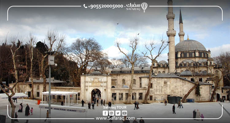 مسجد أبي أيوب الأنصاري في اسطنبول