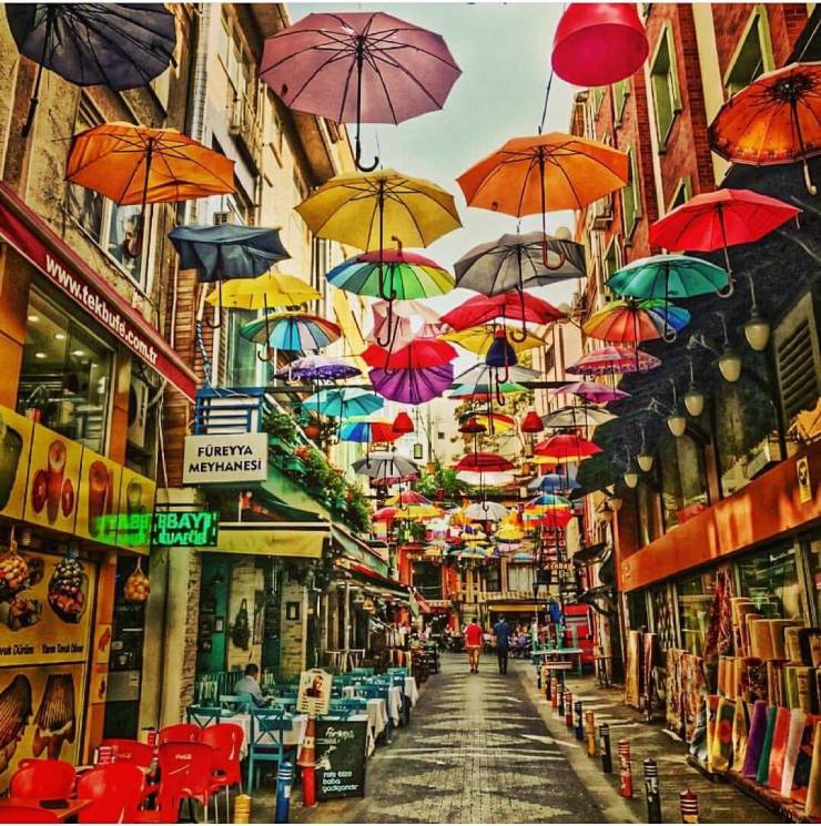 Umbrella Street in Kadikoy Safaraq tourzim